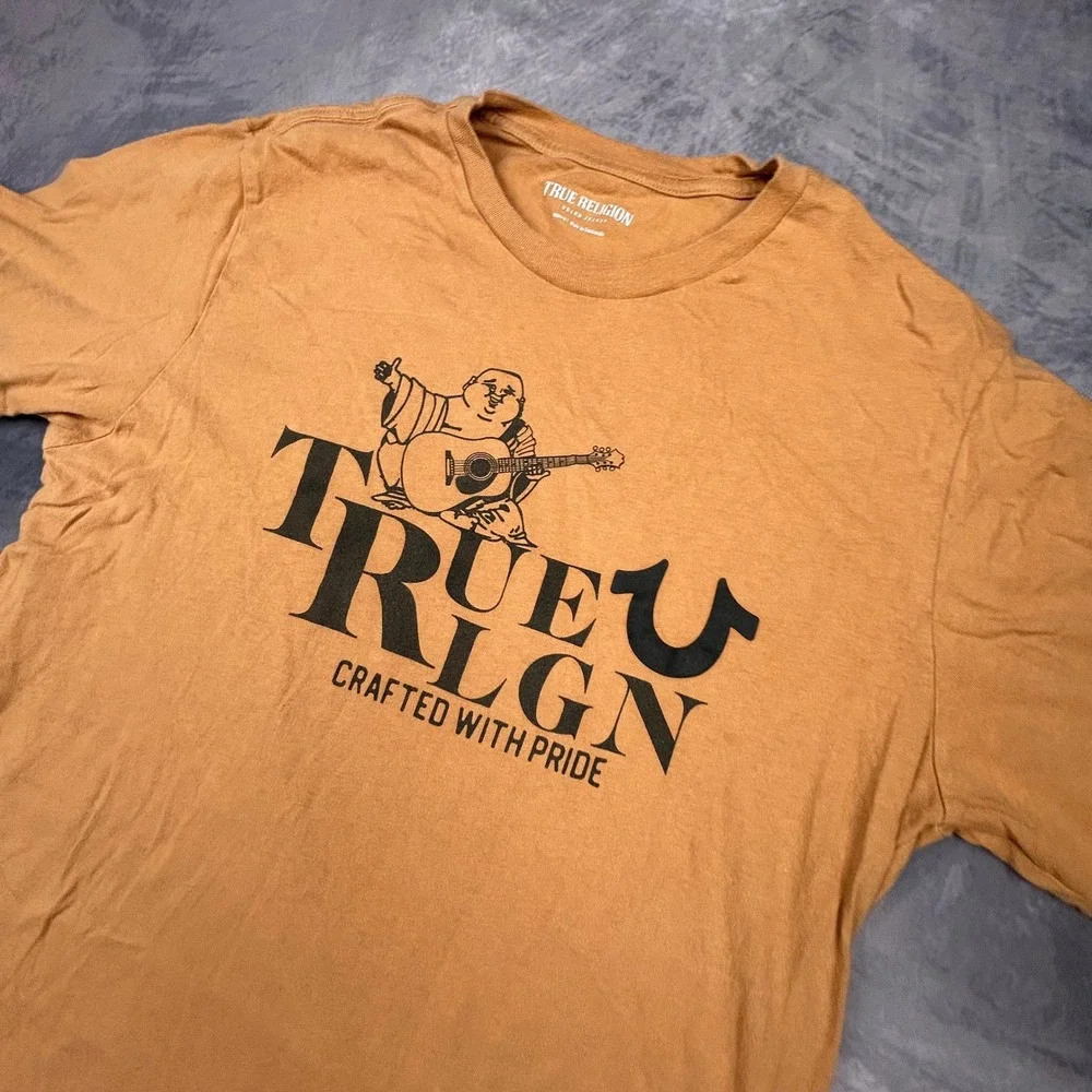 True Religion Buddha Graphic Tee Mustard Yellow Mens Medium Y2K Streetwear Shirt